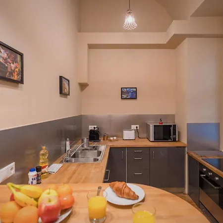 Siena Haven - Urban Suite Apartment
